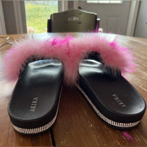 Akira NWOT Azalea Wang Dreamt We Spoke Rainbow Furry Slides - Picture 6 of 13